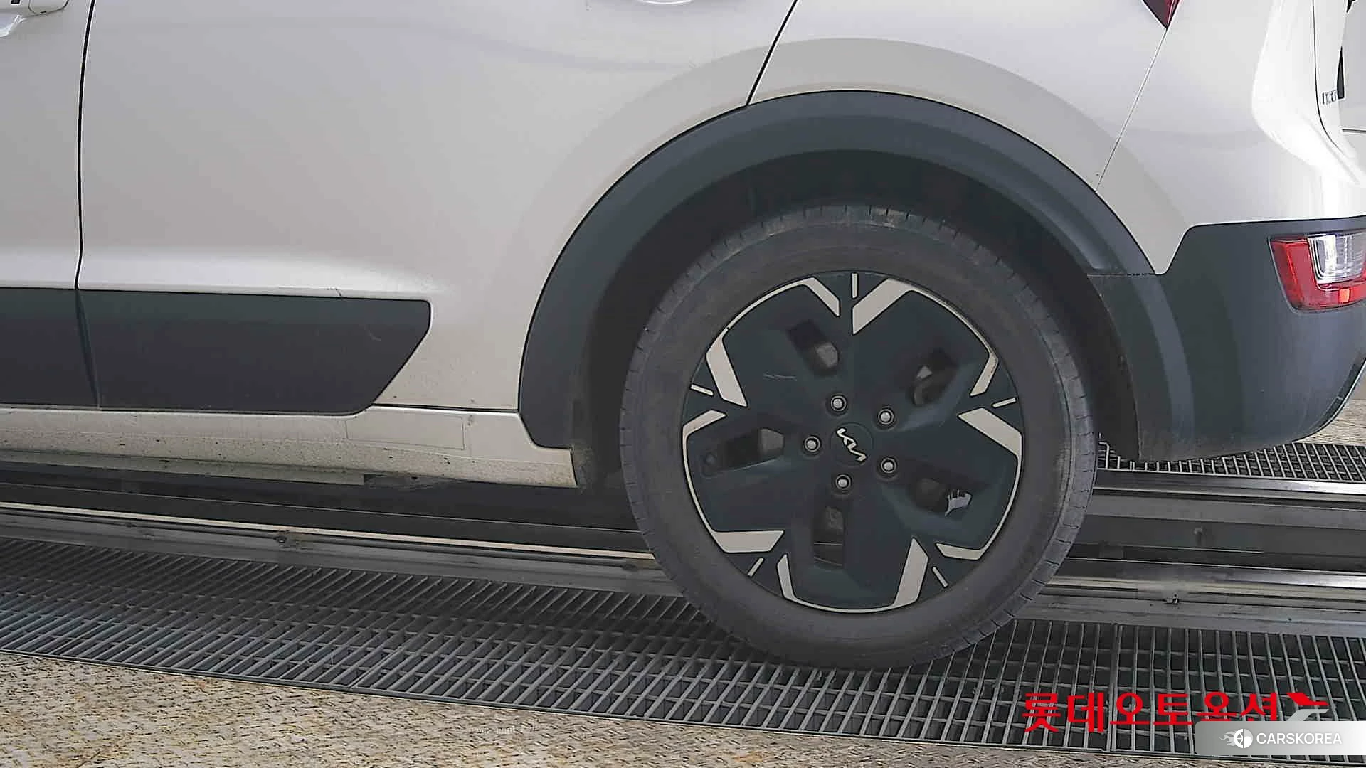 Kia Niro EV id 3881987 из Кореи 14