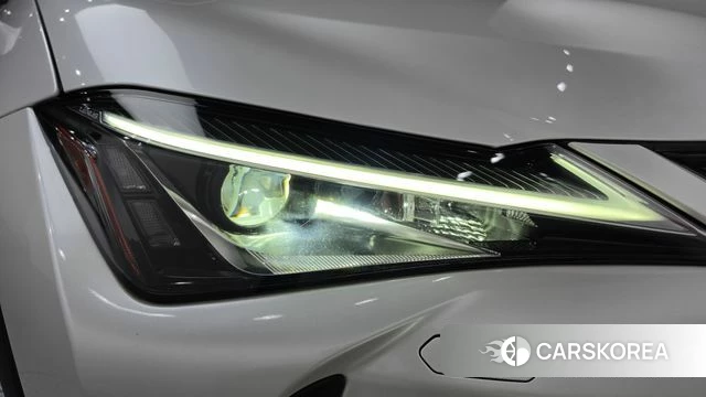 Lexus UX250h id 4849783 из Кореи 14