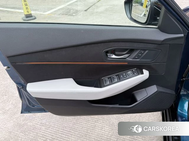 Honda Accord PHEV id 4227880 из Китая 14