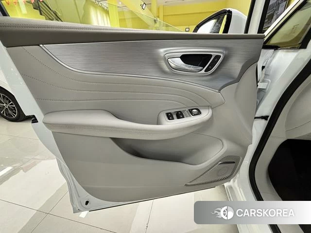 Roewe iMAX8 DMH id 4239465 из Китая 14
