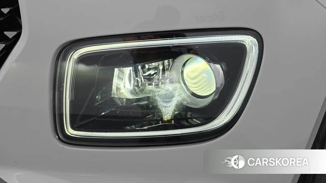 Hyundai Venue id 4904656 из Кореи 14