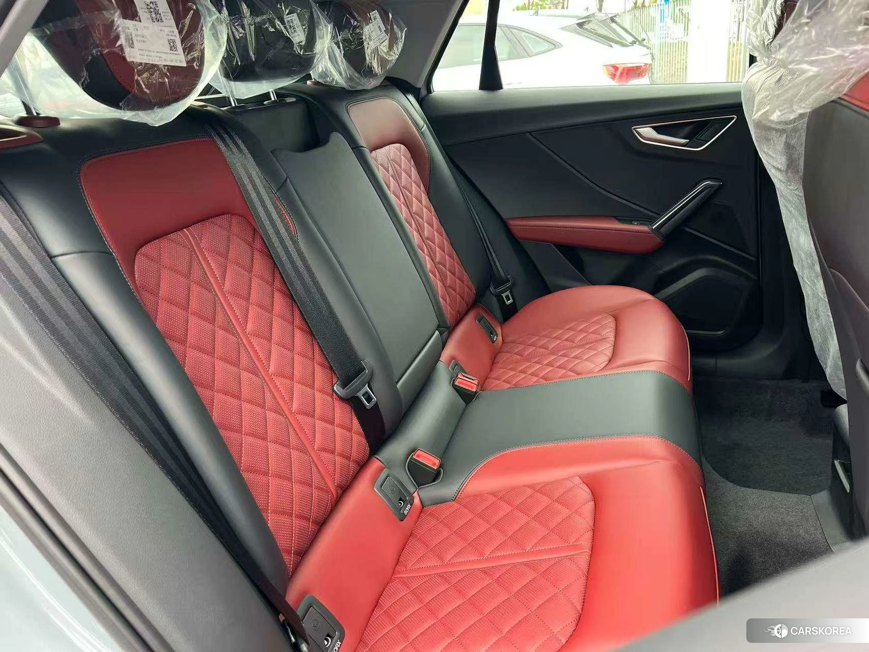 Audi Q2L id 4454125 из Китая 14