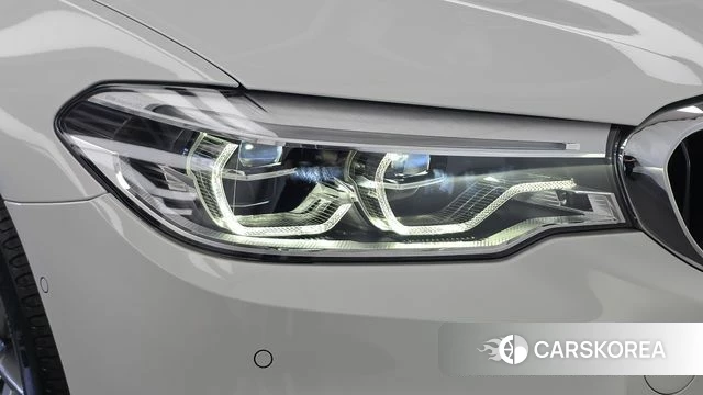 BMW 5 Series (G30) id 4864930 из Кореи 14