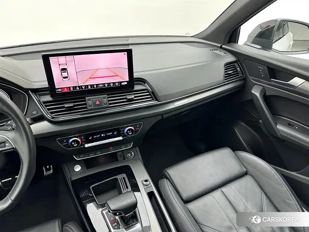 Audi Q5L id 4629610 из Китая 14