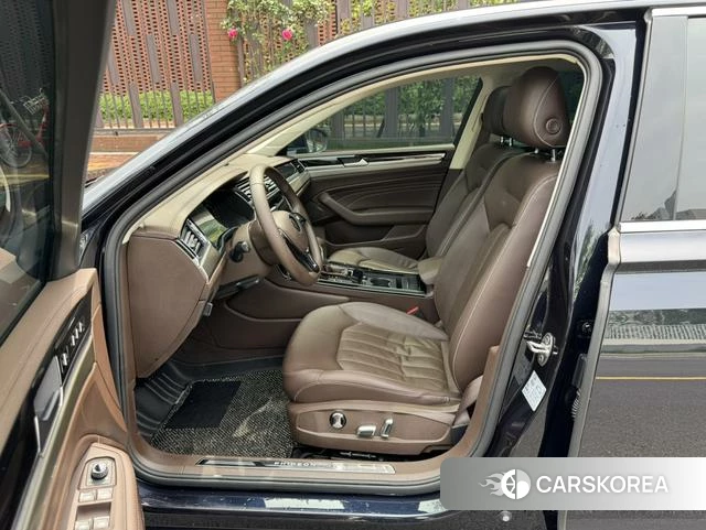 Volkswagen Huiang id 4272914 из Китая 14