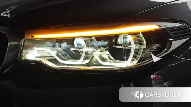BMW 5 Series (G30) id 4642973 из Кореи 14