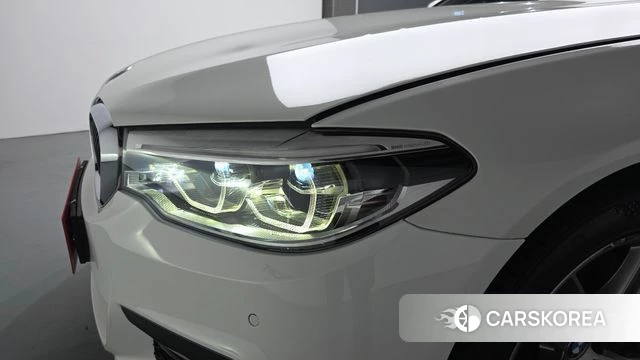 BMW 5 Series (G30) id 4491088 из Кореи 14