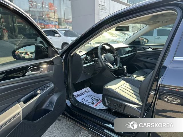 Volkswagen Passat id 4290951 из Китая 14