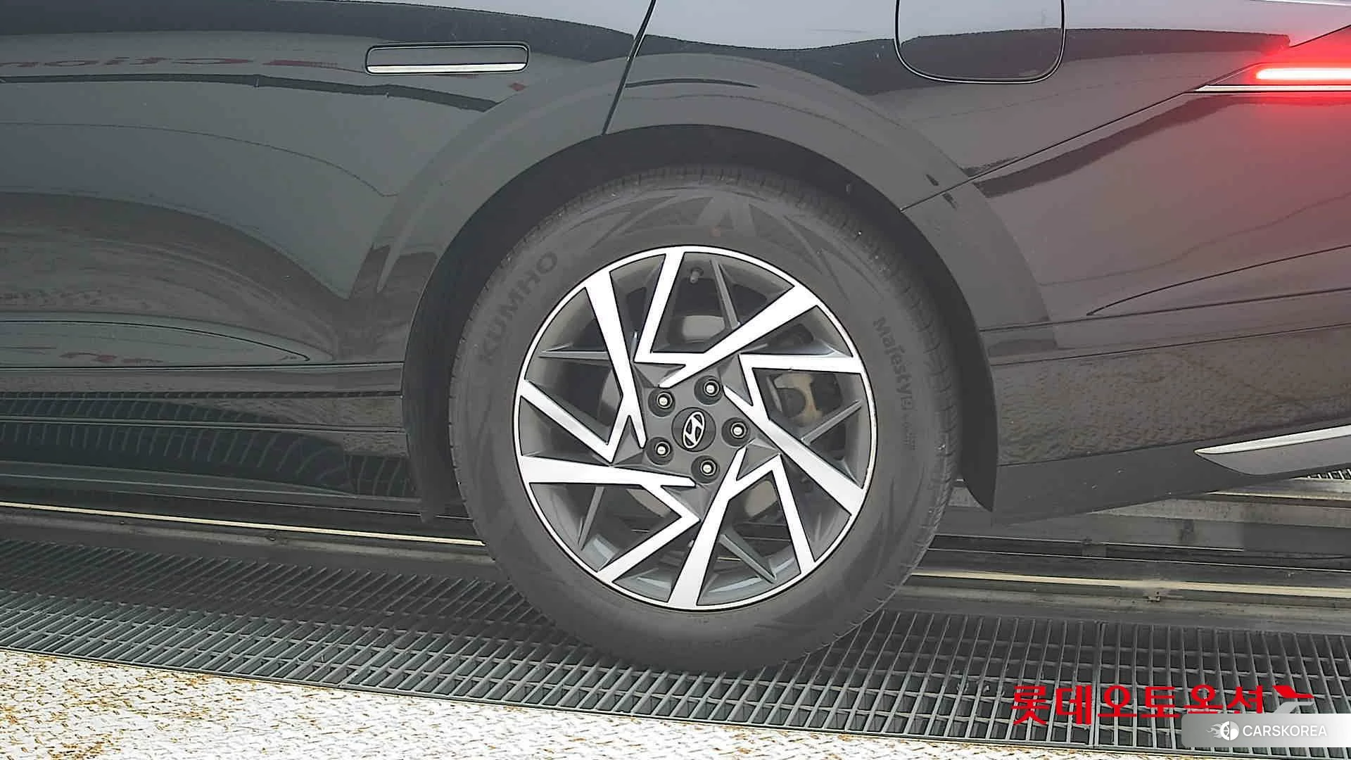 Hyundai Grandeur Hybrid id 4902530 из Кореи 14