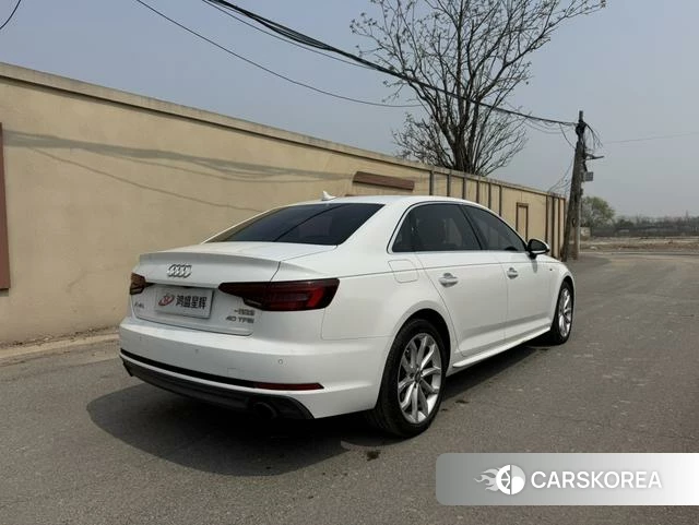 Audi A4L id 4253504 из Китая 14