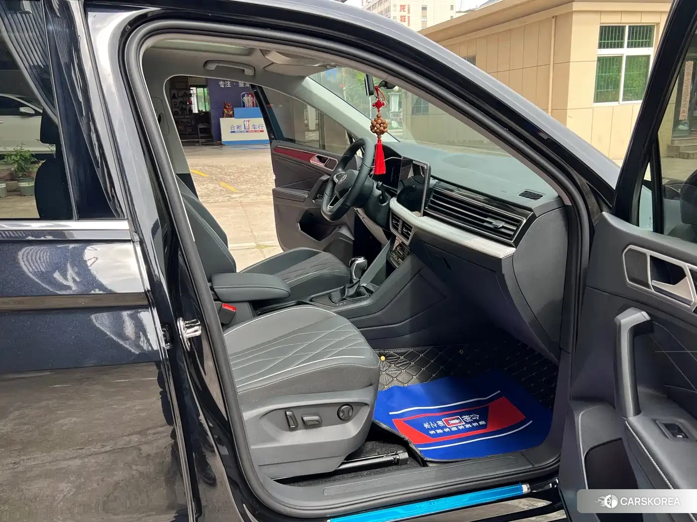 Volkswagen Tiguan L id 4654489 из Китая 14