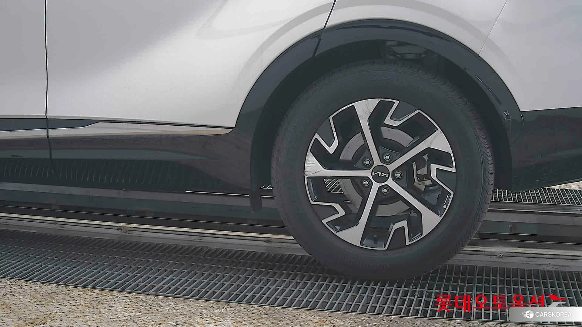 Kia Sportage Hybrid id 3882124 из Кореи 14