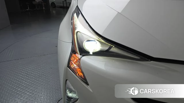 Toyota Prius 4th Generation id 4304942 из Кореи 14