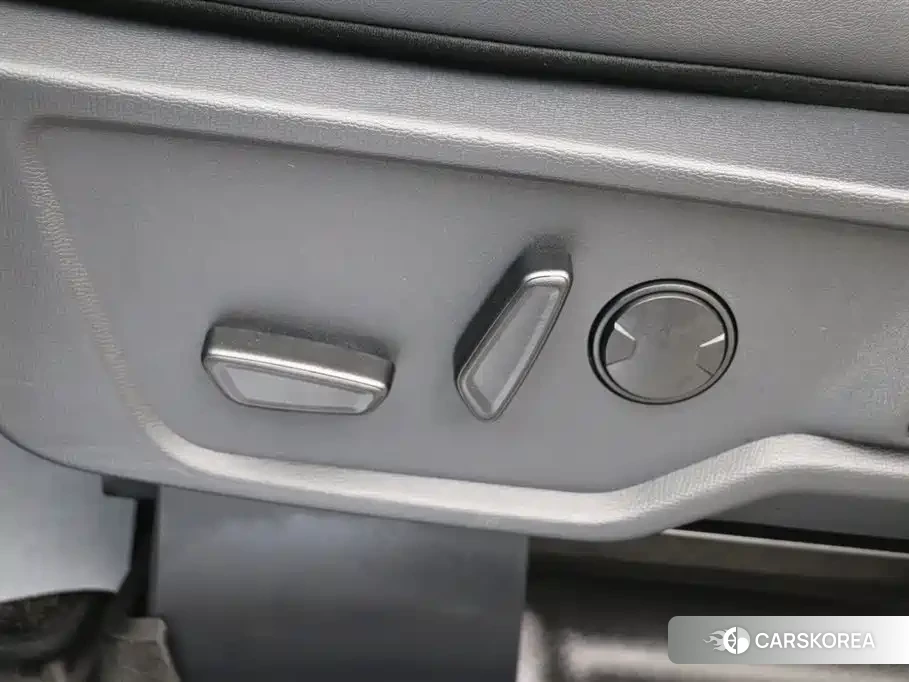 Ford Mustang id 4515387 из Китая 14