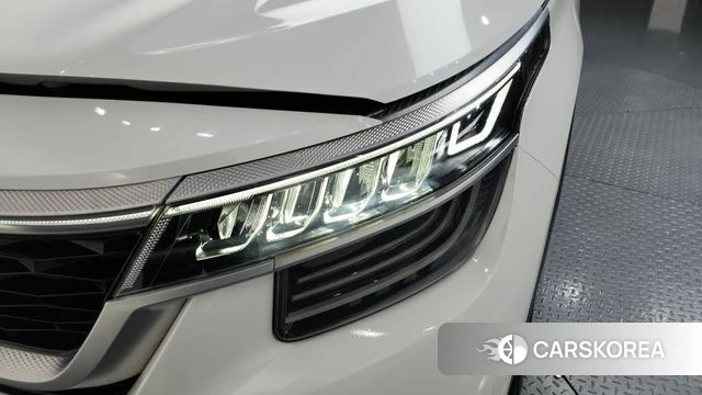 Kia Seltos id 4402233 из Кореи 14