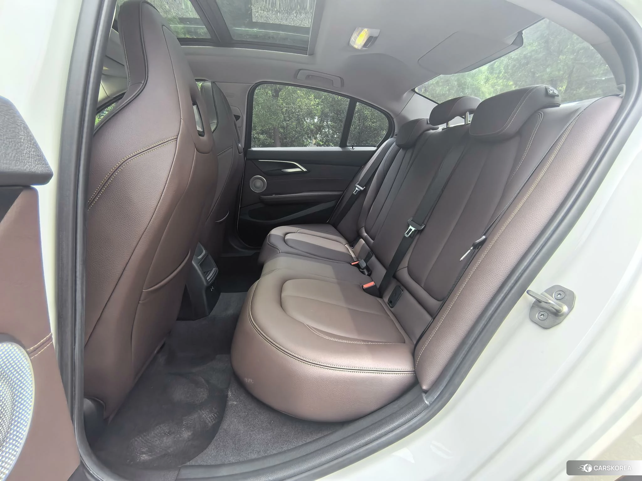 BMW 1 series id 4467829 из Китая 14