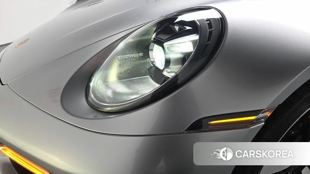 Porsche 911(992) id 4294071 из Кореи 14