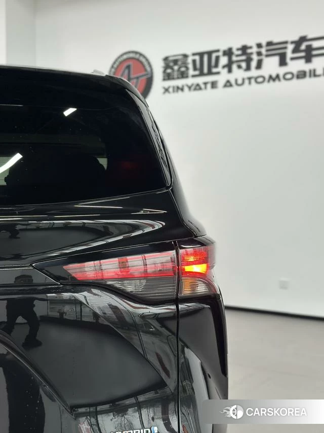 Toyota Grevia id 4210443 из Китая 14