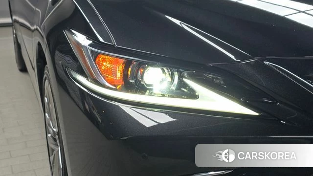 Lexus ES300h 7th generation id 4602892 из Кореи 14