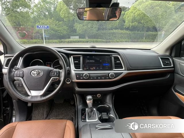 Toyota Highlander id 4320885 из Китая 14
