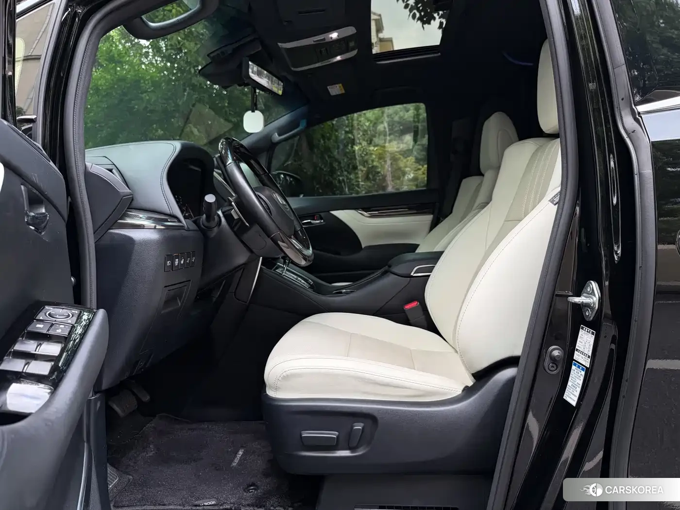 Lexus LM id 4589089 из Китая 14