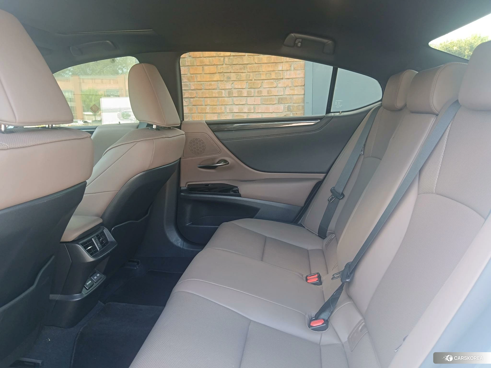 Lexus ES id 4420309 из Китая 14