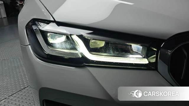 BMW 5 Series (G30) id 4528818 из Кореи 14