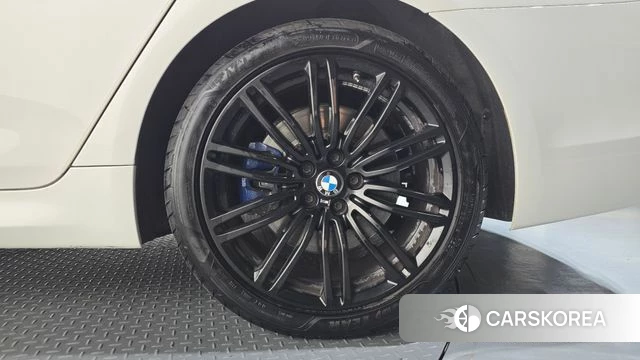 BMW 5 Series (G30) id 4895632 из Кореи 14