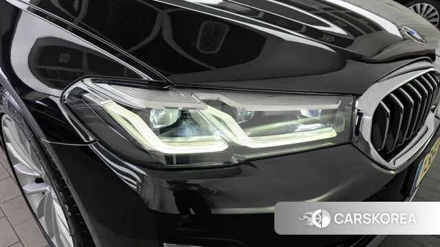 BMW 5 Series (G30) id 4282617 из Кореи 14
