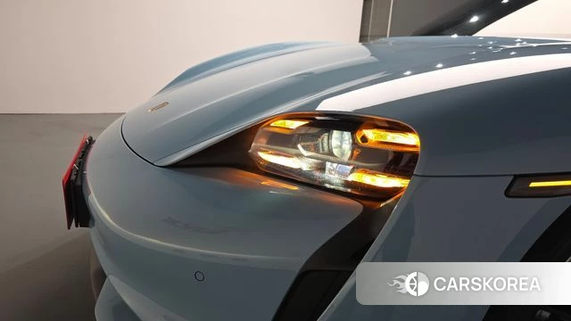 Porsche Taycan id 4489227 из Кореи 14