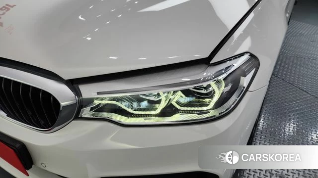 BMW 5 Series (G30) id 4338943 из Кореи 14