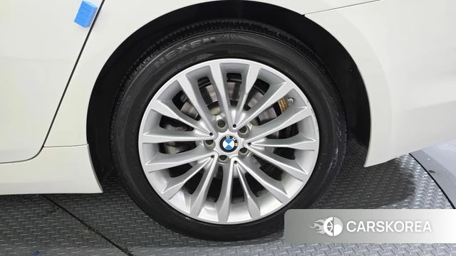 BMW 5 Series (G30) id 4765298 из Кореи 14
