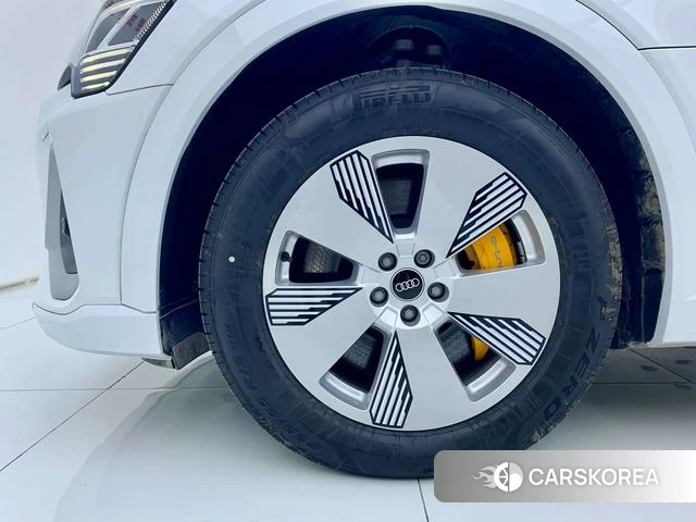 Audi e-tron id 4275788 из Китая 14