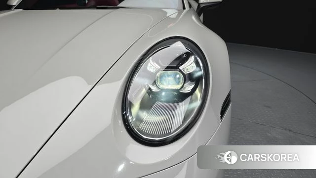 Porsche 911(992) id 4590628 из Кореи 14