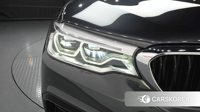BMW 5 Series (G30) id 4865460 из Кореи 14