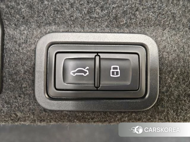 Audi A6L id 4259410 из Китая 14