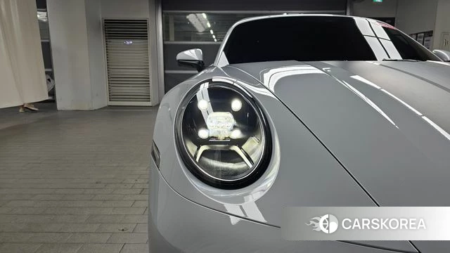 Porsche 911(992) id 4700993 из Кореи 14