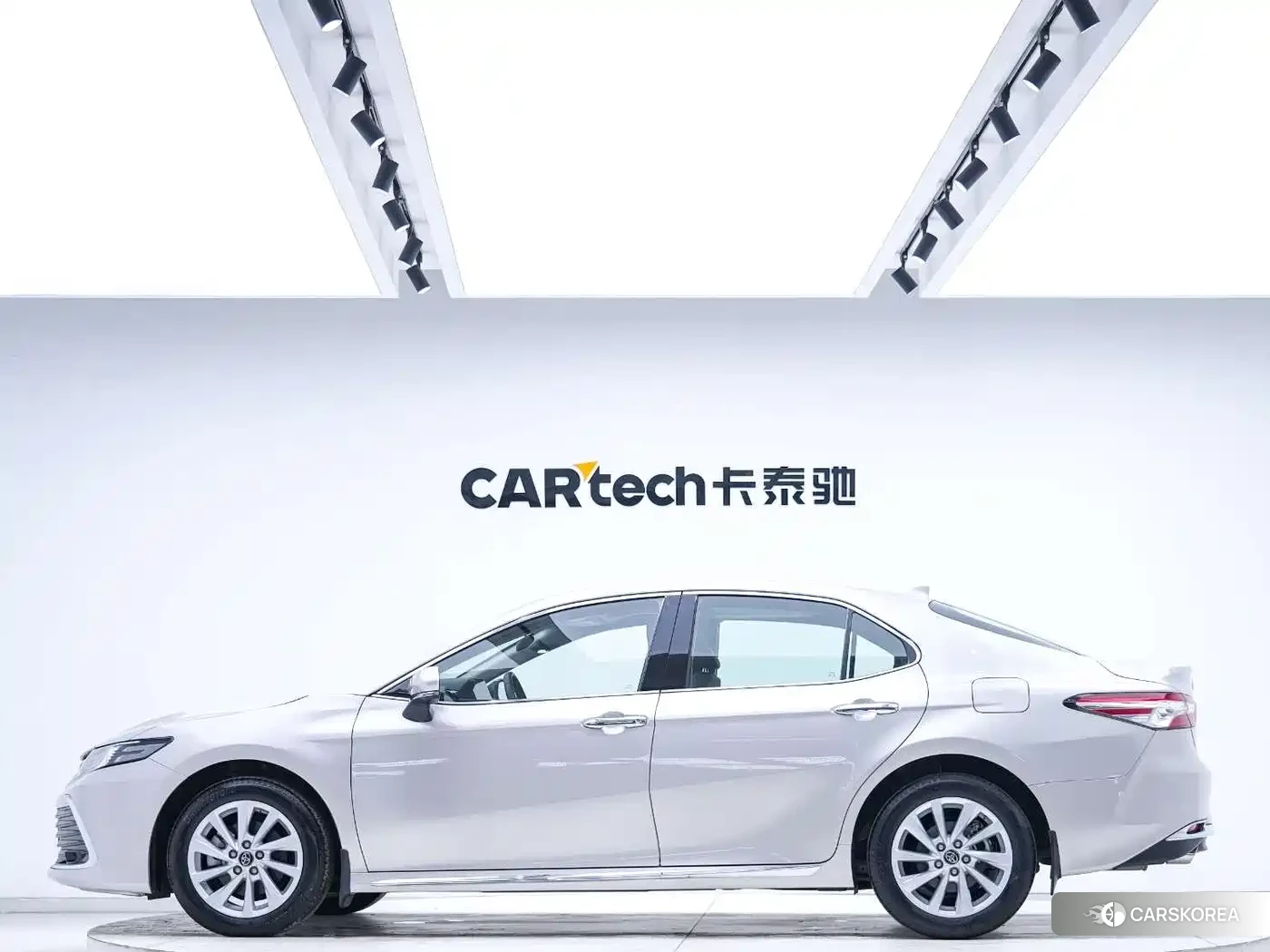 Toyota Camry id 4577859 из Китая 14