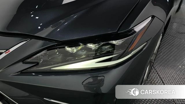 Lexus ES300h 7th generation id 4893095 из Кореи 14