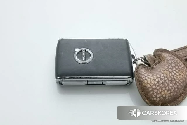 Volvo XC60 PHEV id 4213658 из Китая 14