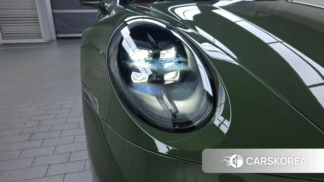 Porsche 911(992) id 4527616 из Кореи 14
