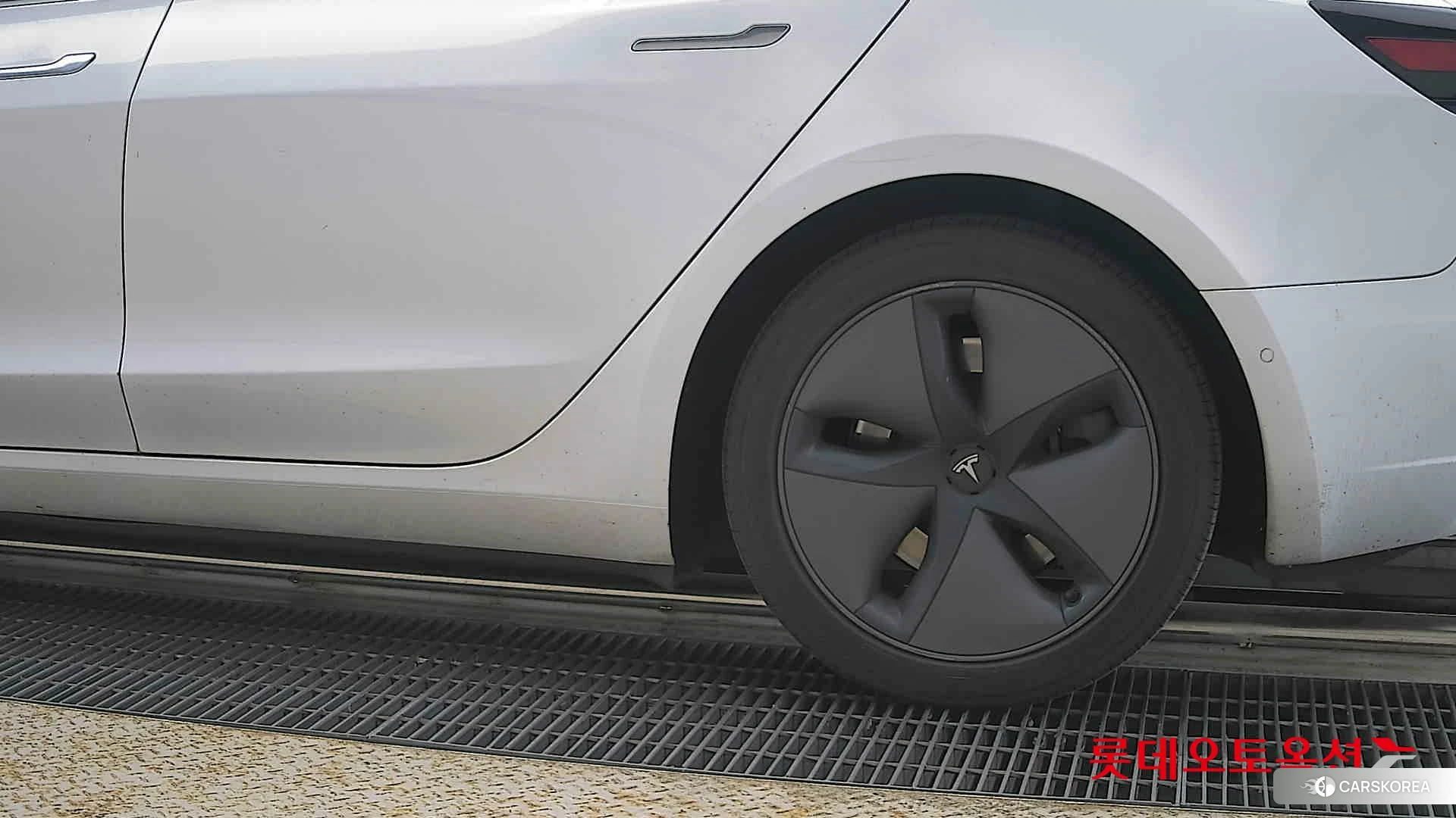 Tesla Model 3 Long Range id 4289295 из Кореи 14