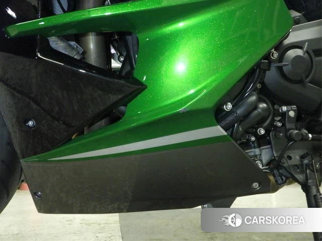 Kawasaki NINJA H2 SX SE id 3946920 из Японии 14