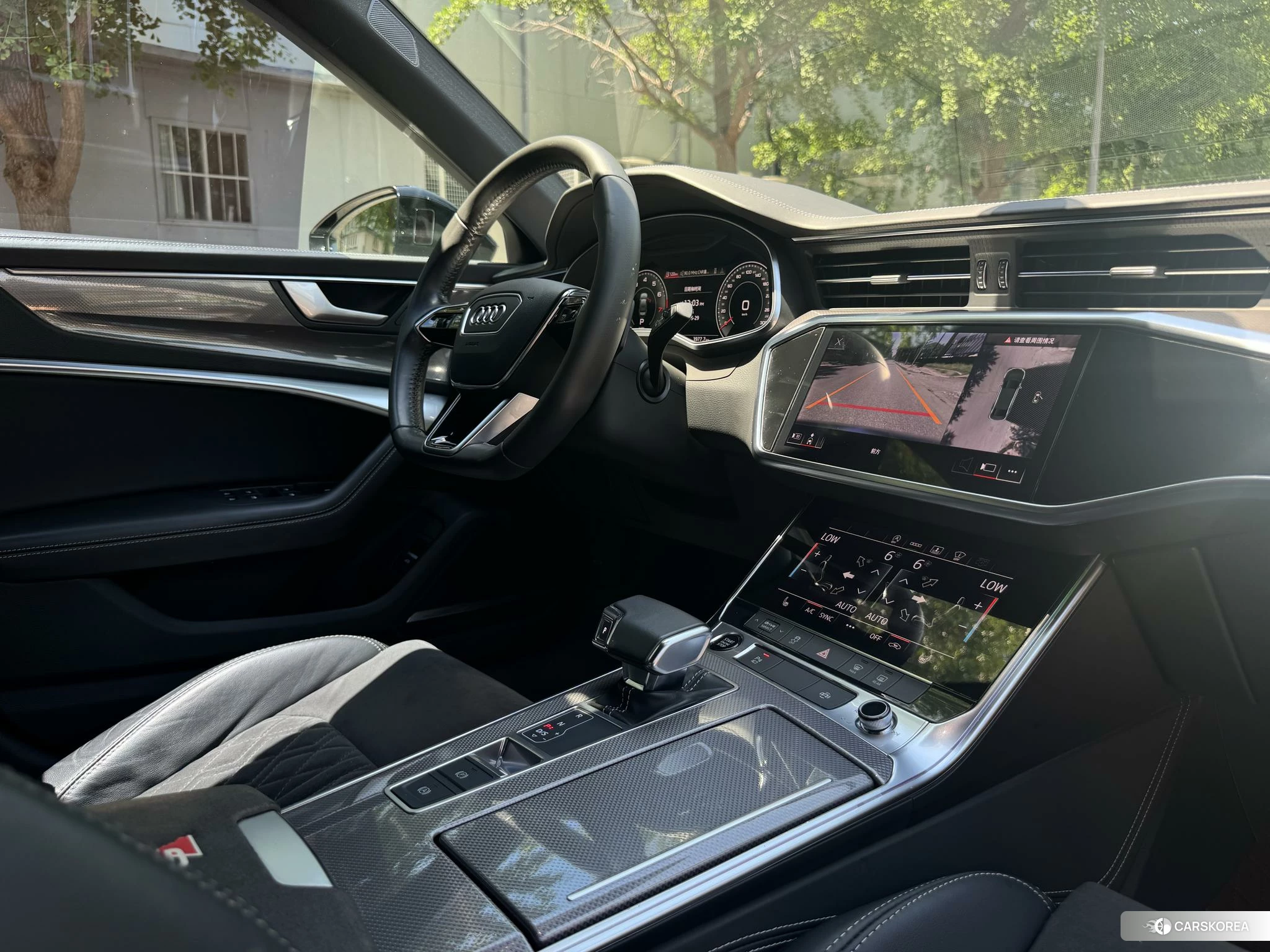 Audi A6L id 4473833 из Китая 14