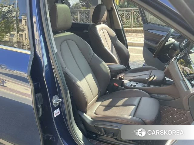 BMW X1 id 3858022 из Китая 14