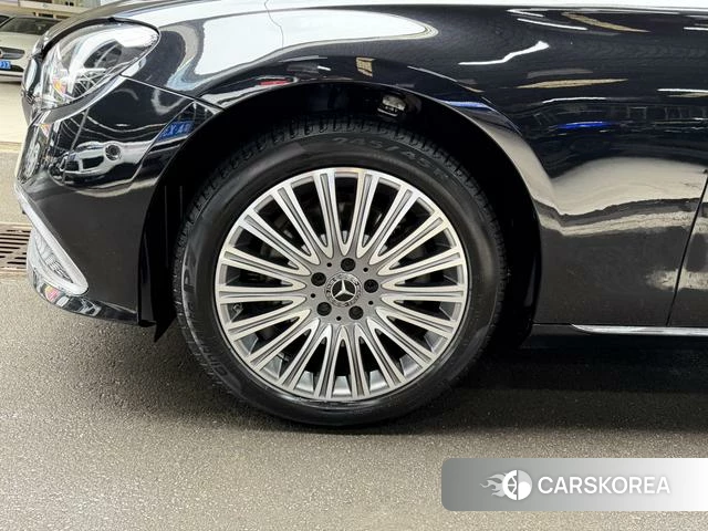 Mercedes-Benz E-class id 4290621 из Китая 14