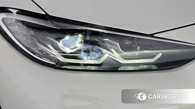 BMW i4 id 4929404 из Кореи 14