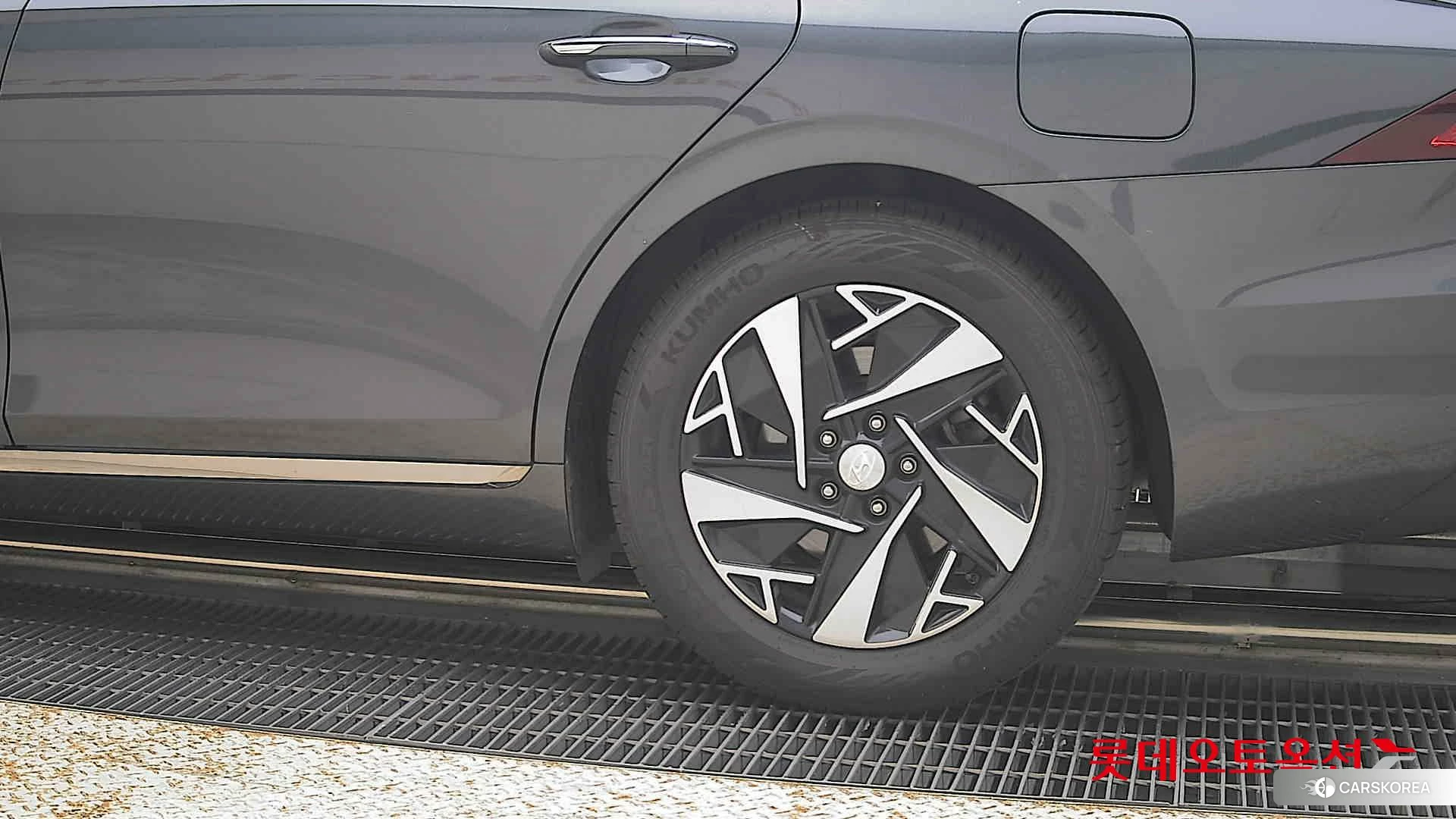 Hyundai Grandeur Hybrid id 4909256 из Кореи 14