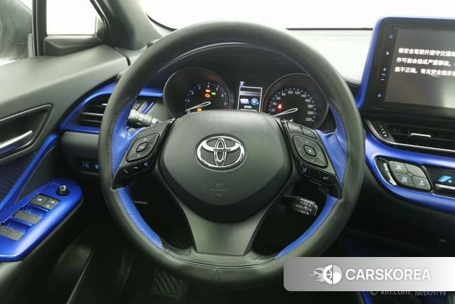 Toyota C-HR id 4313971 из Китая 14