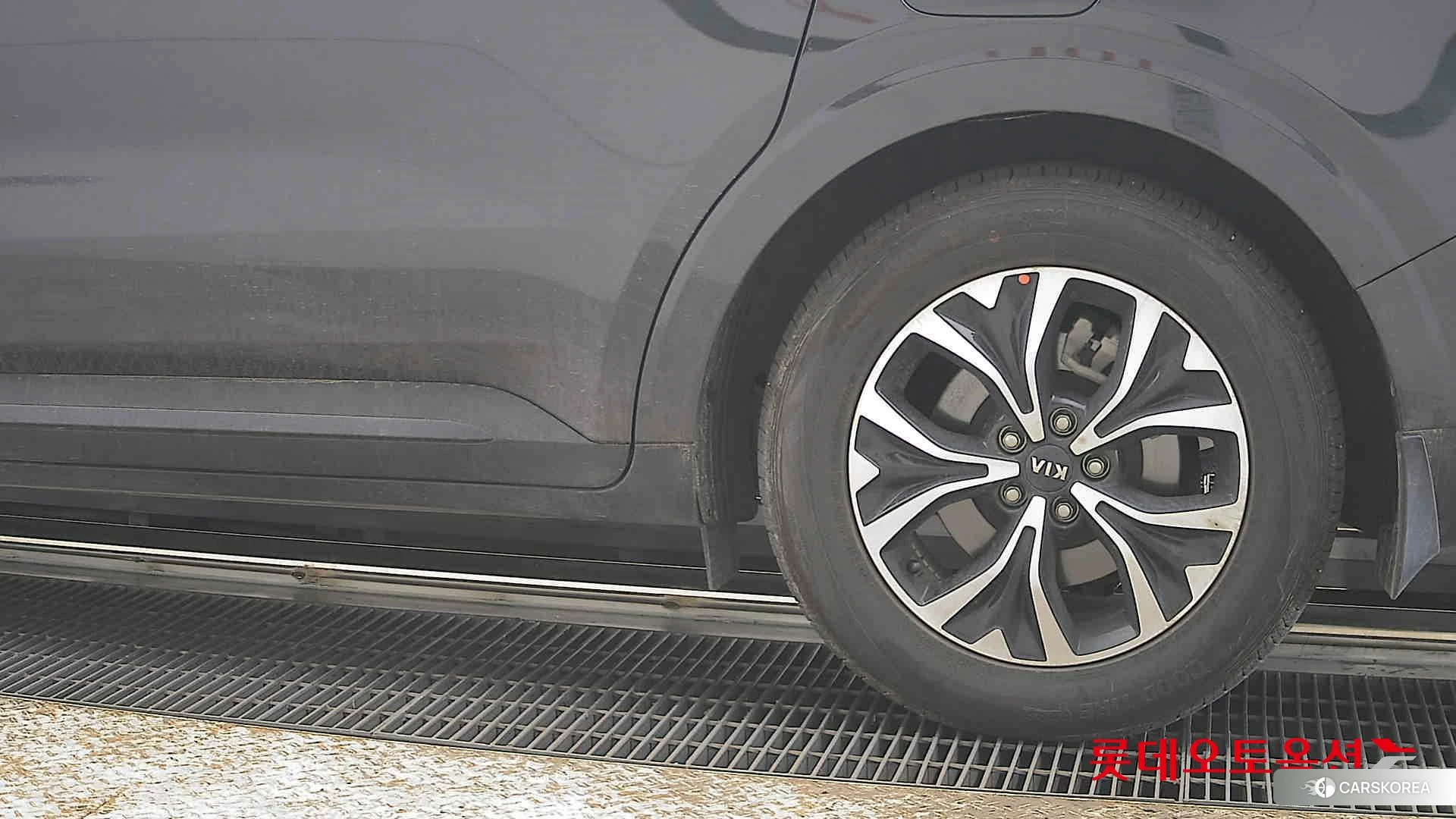 Kia Carnival id 3882095 из Кореи 14